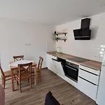 Appartamento Mlinar - One Bedroom With Seaview *