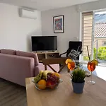 Mlinar - One Bedroom With Seaview Appartamento *