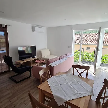 Mlinar - One Bedroom With Seaview *