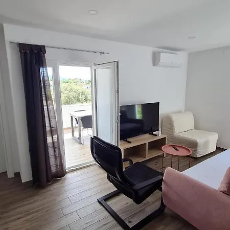 Apartment Mlinar - One Bedroom With Seaview *