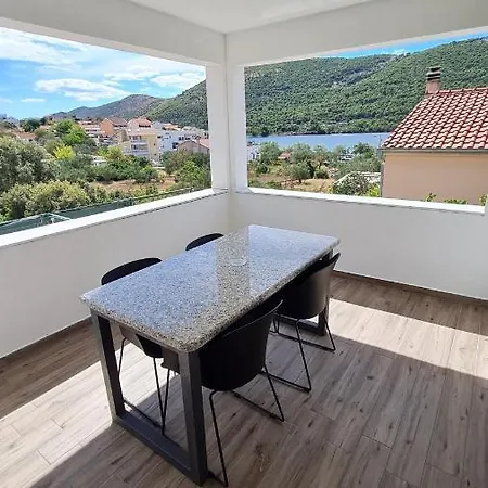Mlinar - One Bedroom With Seaview Grebastica