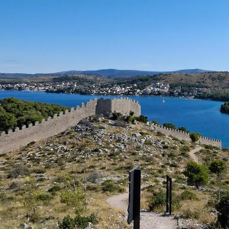 Mlinar - One Bedroom With Seaview Apartment Grebastica