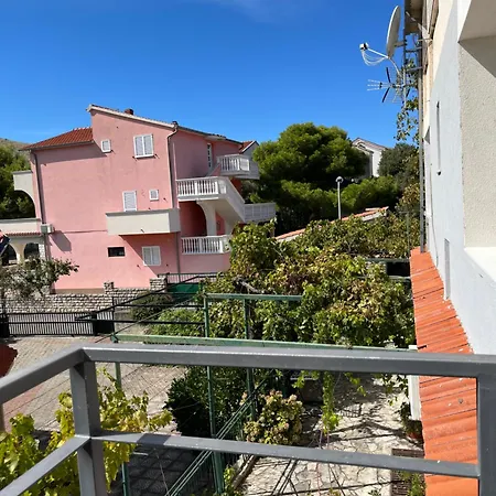 Lejlighed Mlinar - One Bedroom With Seaview *