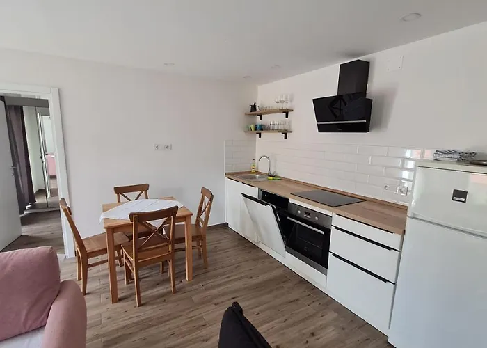 Lejlighed Mlinar - One Bedroom With Seaview *