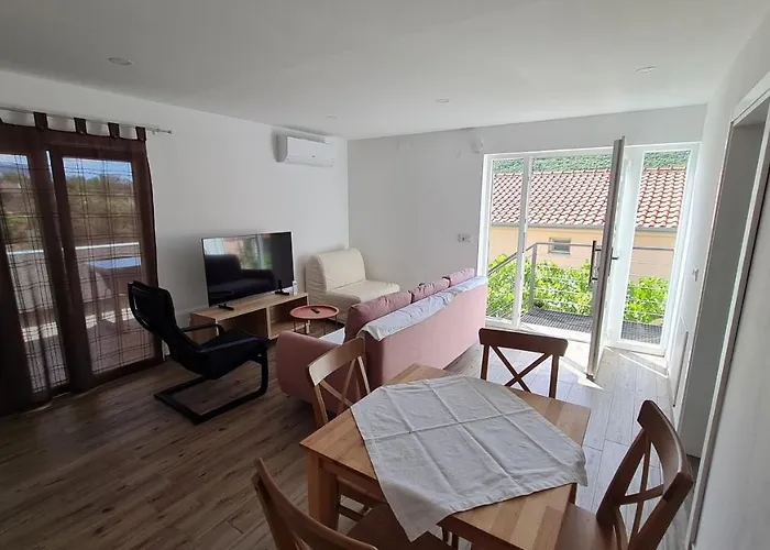 Mlinar - One Bedroom With Seaview *