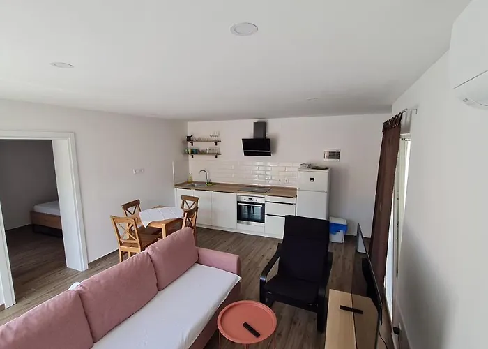 Appartamento Mlinar - One Bedroom With Seaview