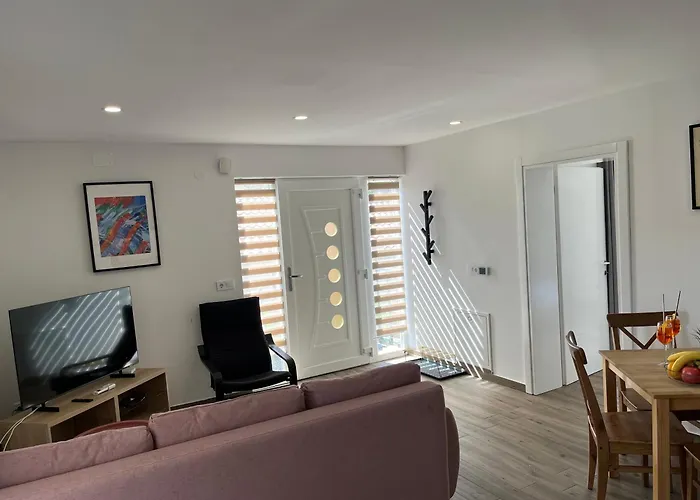 Mlinar - One Bedroom With Seaview Appartamento